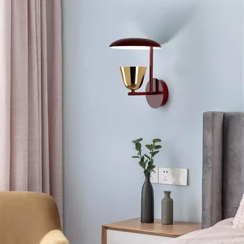 Модерен просто фон дневна с монтиран на стената лампа, Скандинавски метален дизайн на малка странична масичка за спални и кабинет преминаване хотелски монтиран на стената лампа