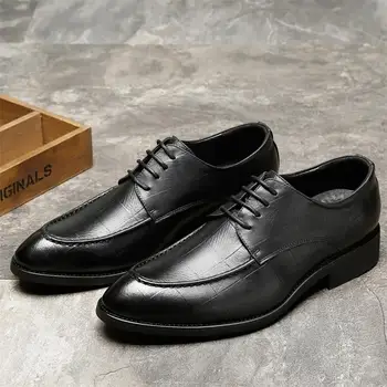 Мъжки Кожени Бизнес Ежедневни обувки в Черен цвят с остри пръсти, Младежки Вечерни Модельная обувки в стил ретро, корея, мъжки обувки с Вътрешен Повишаване на